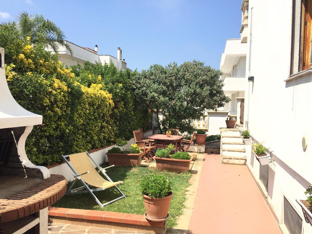 Casa Vacanza Zia Dani Castro  Ngoại thất bức ảnh